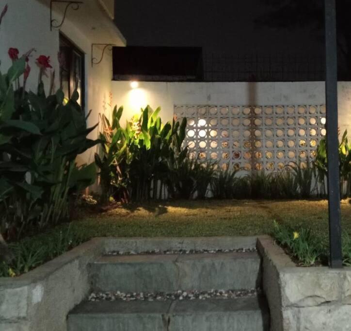 Stylish Villa At Green Apple U 35A Cipanas Puncak Sindanglaya エクステリア 写真