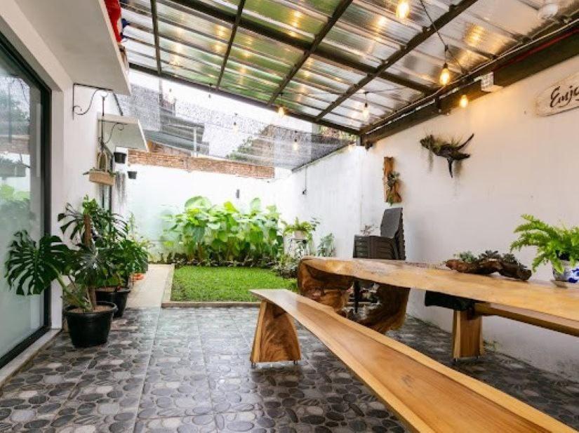 Stylish Villa At Green Apple U 35A Cipanas Puncak Sindanglaya エクステリア 写真